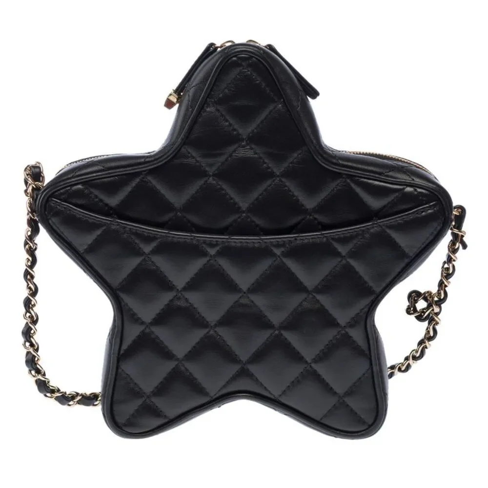 CHANEL Shoulder Bag